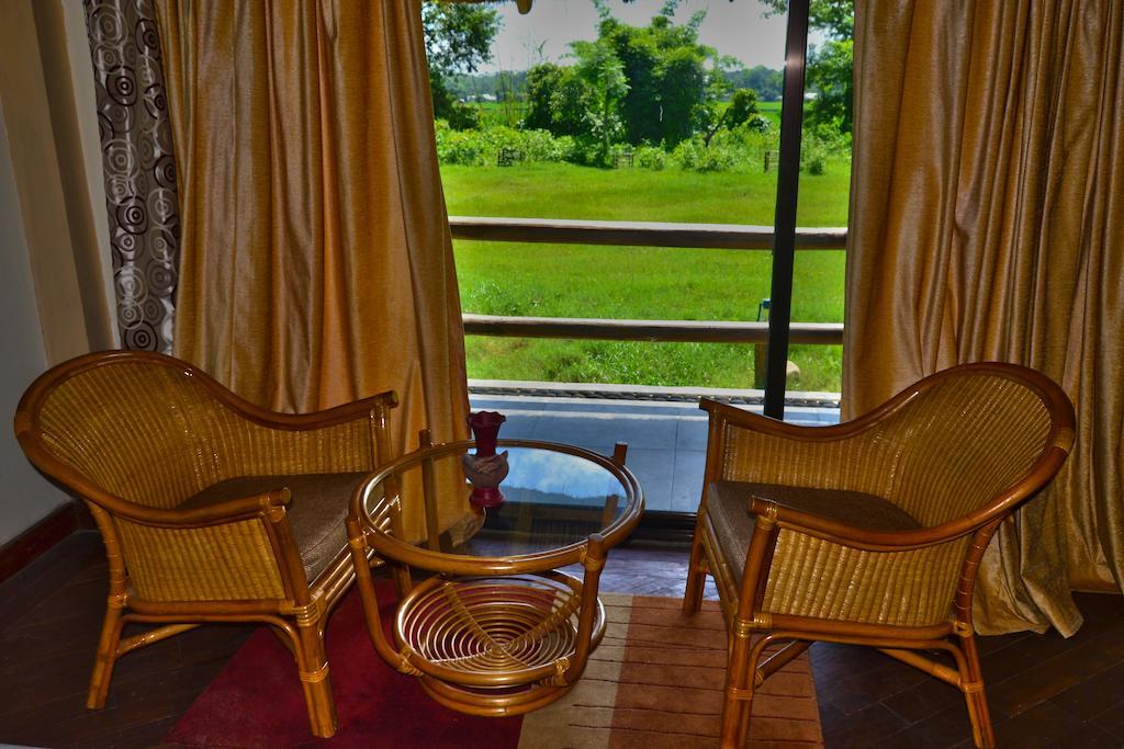 Temple Tiger Green Jungle Resort Kawasoti 客房 照片